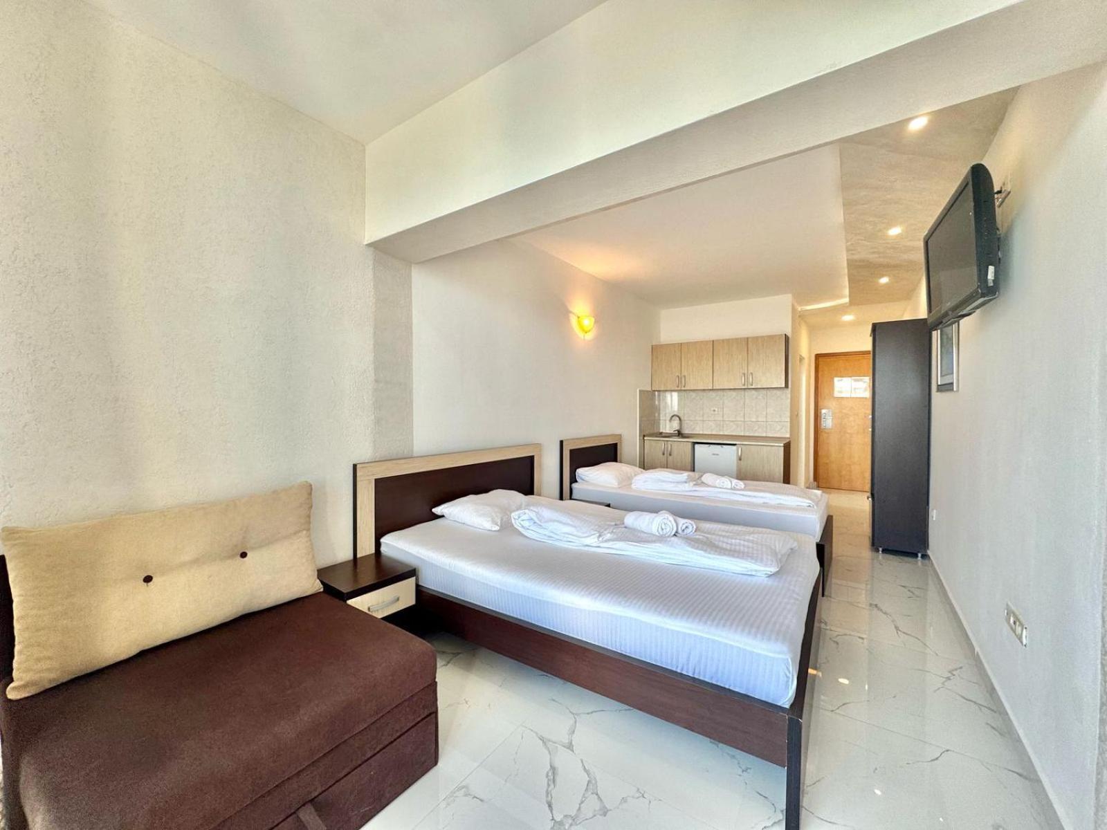 Beachfront Hotel Palma - Jaz Budva Buitenkant foto