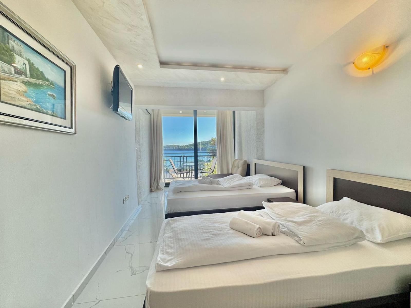 Beachfront Hotel Palma - Jaz Budva Buitenkant foto