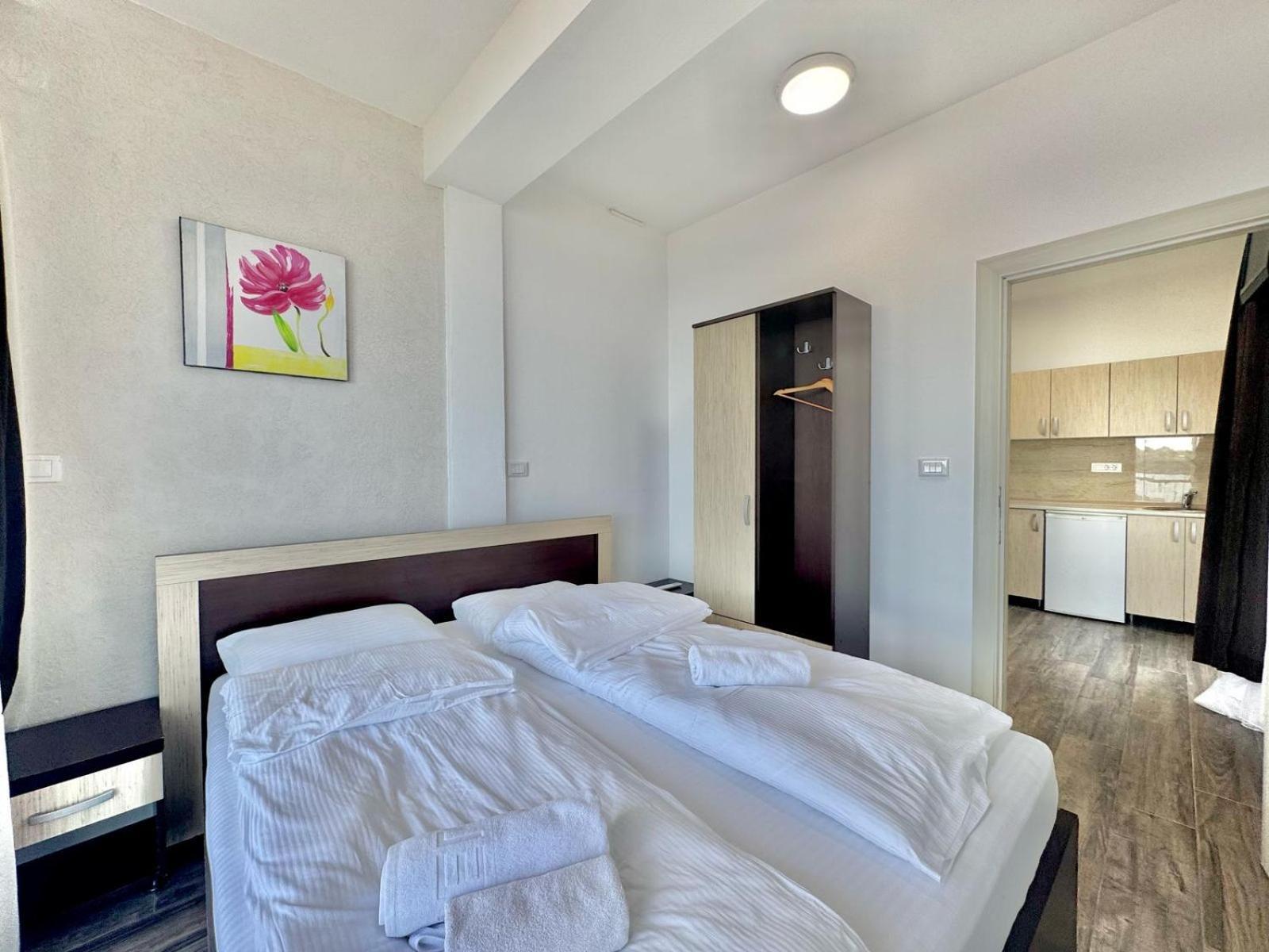 Beachfront Hotel Palma - Jaz Budva Buitenkant foto