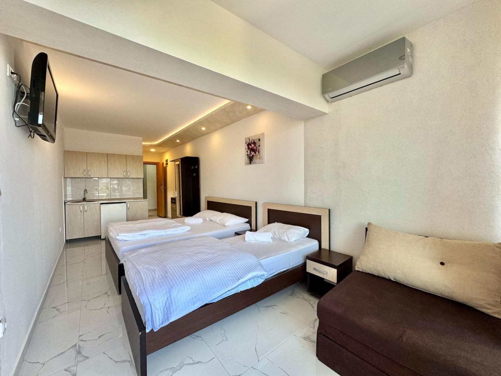 Beachfront Hotel Palma - Jaz Budva Buitenkant foto