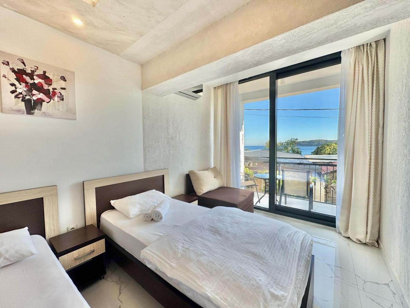 Beachfront Hotel Palma - Jaz Budva Buitenkant foto