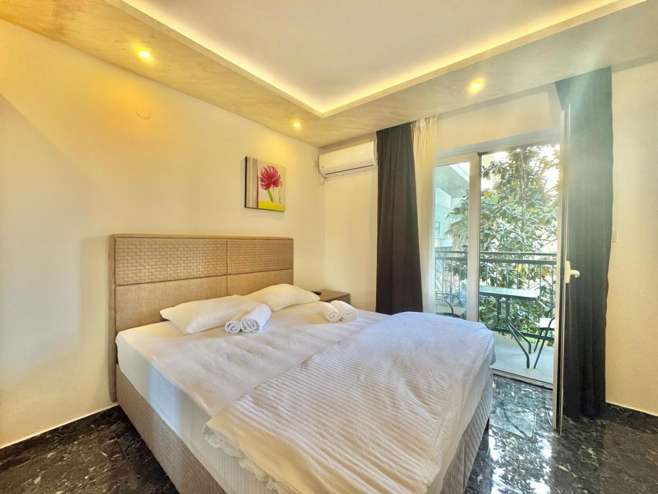 Beachfront Hotel Palma - Jaz Budva Buitenkant foto