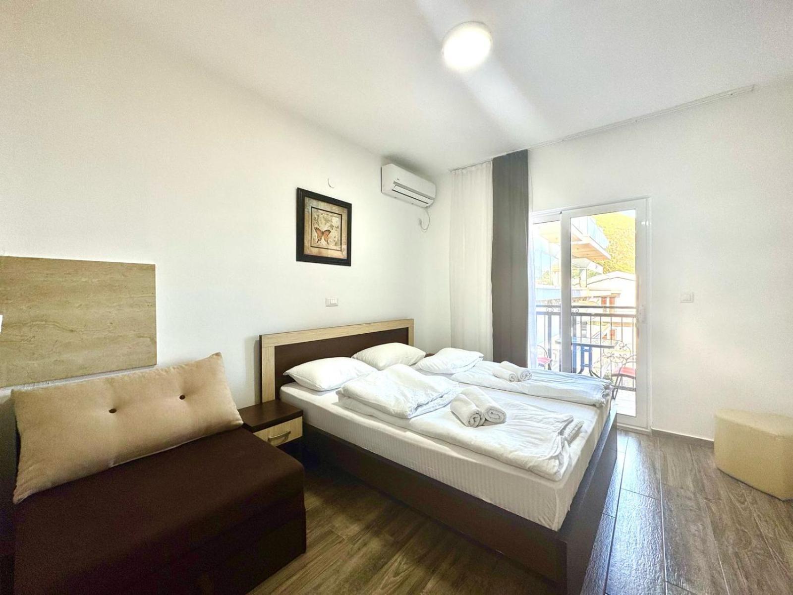 Beachfront Hotel Palma - Jaz Budva Buitenkant foto