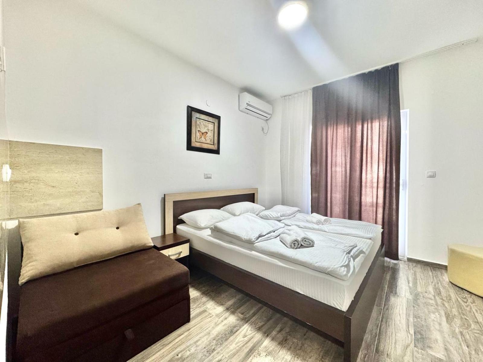 Beachfront Hotel Palma - Jaz Budva Buitenkant foto