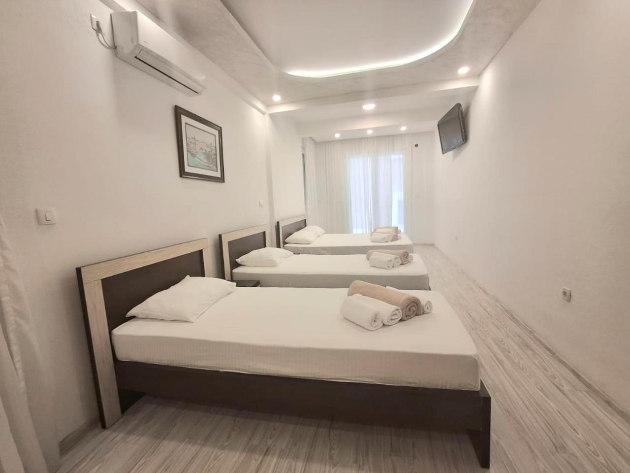 Beachfront Hotel Palma - Jaz Budva Buitenkant foto